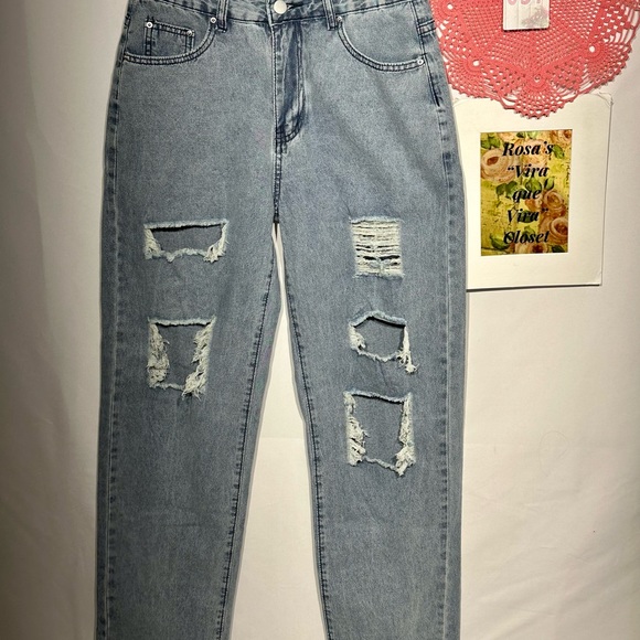 Mwardrobe NWOT High Wasted Baggy Ripped Boyfriend Jeans Small - Picture 2 of 11